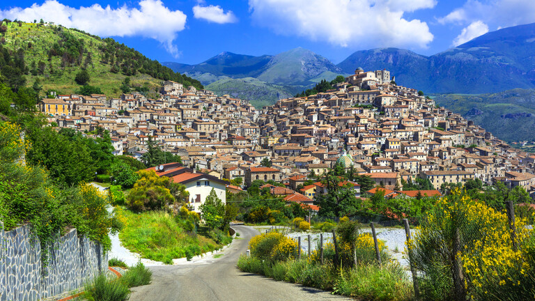 قرى إيطالية ساحرة تطلب سكان للعيش فيها مقابل 33 ألف دولار