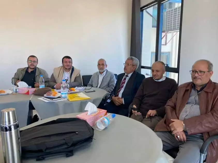 اجتماع يضم قيادات الاصلاح و"الحوثيين" لأول مرة في صنعاء  