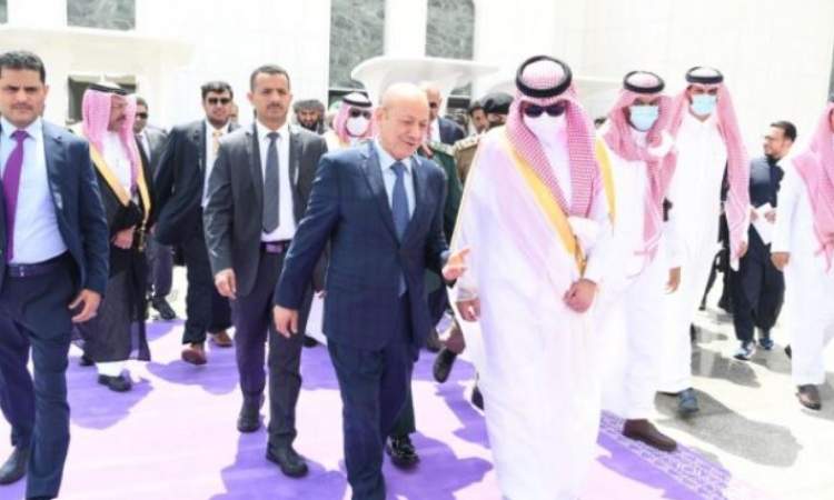 الرئاسي مرتبك بين أوامر الرياض وتعليمات ابوظبي