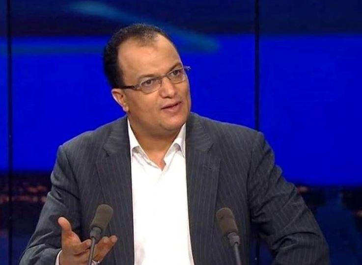 العجري يرد على تصريحات حكومة معين بشأن جوازات صنعاء