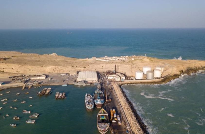 مخطط سعودي لإخلاء ميناء نشطون من أي تواجد عسكري يمني