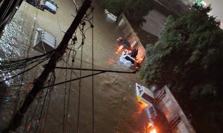 أضرار مادية بسيول أمطار غزيرة في العاصمة "صور"