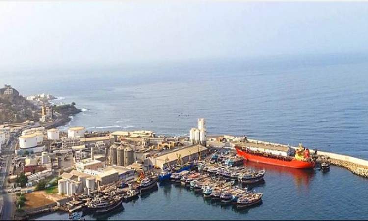 هل سدت صنعاء كل طرق التحالف لتهريب النفط اليمني؟