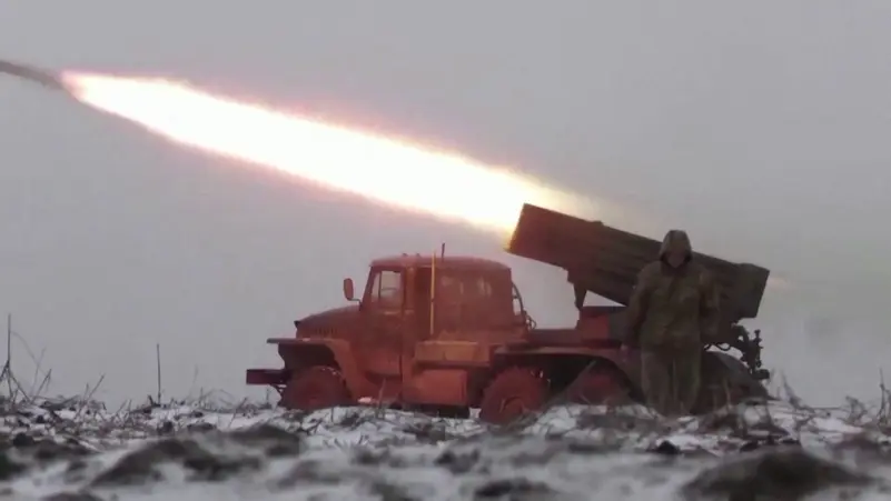 انفجارات في عدة مقاطعات أوكرانية وإسقاط 4 طائرات عسكرية روسية